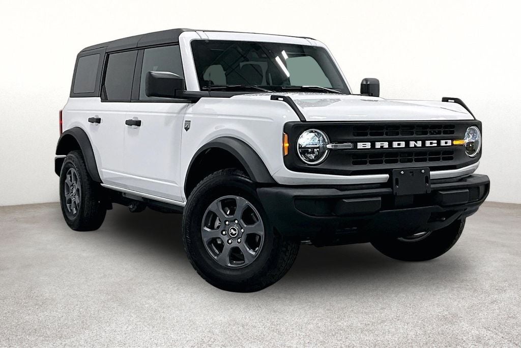 2025 Ford Bronco Big Bend in Oxford White — front three-quarter view