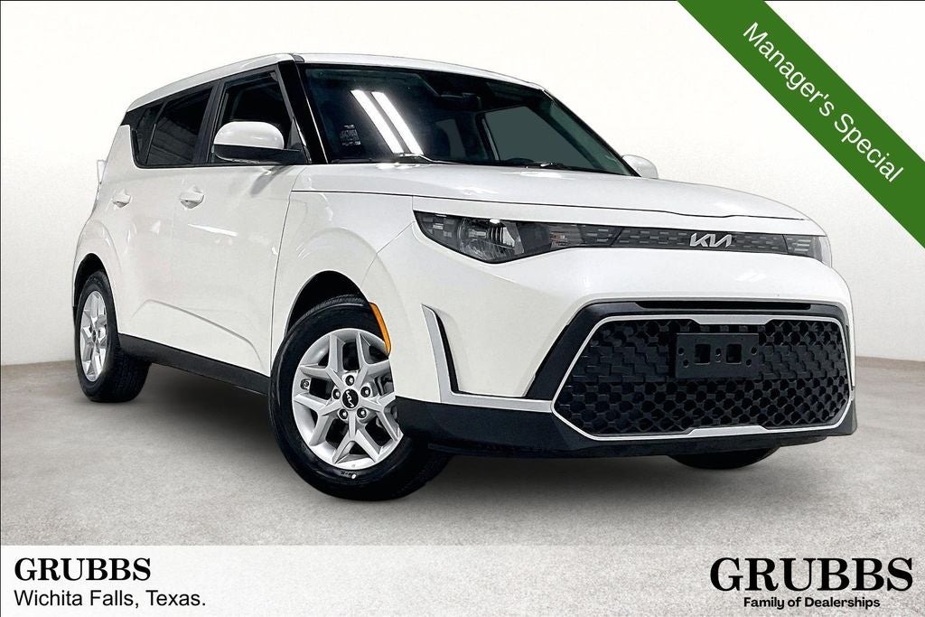 2025 Kia Soul LX in Snow White Pearl — front three-quarter view