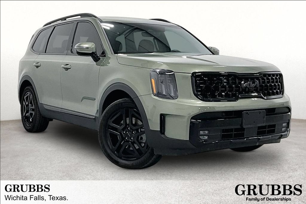 2025 Kia Telluride SX X-Line in Green — front three-quarter view