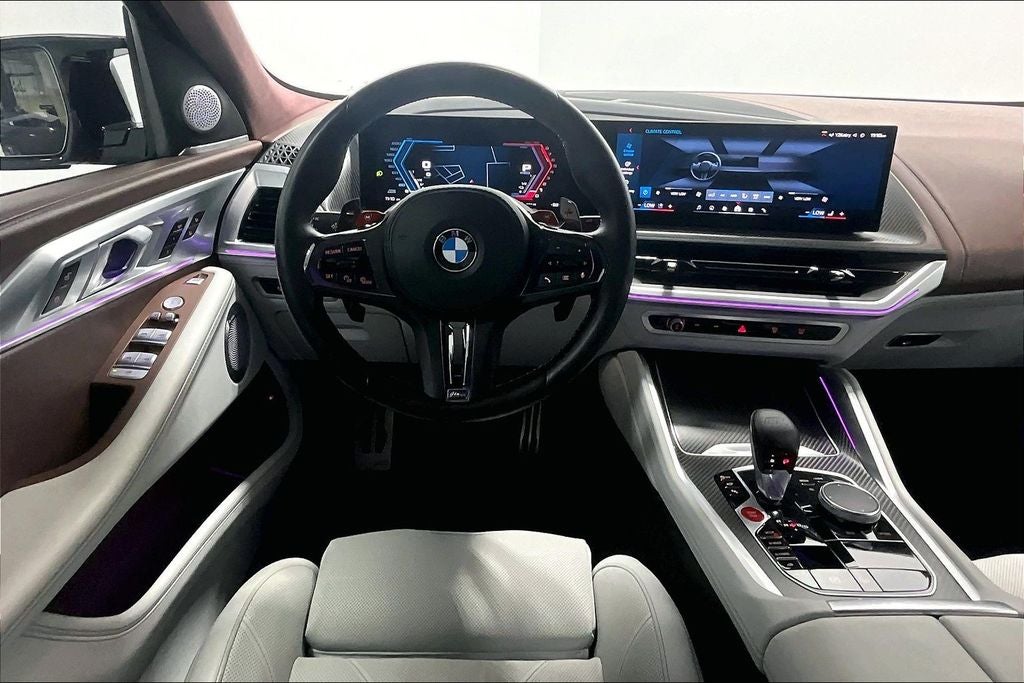 2024 BMW XM — detail view